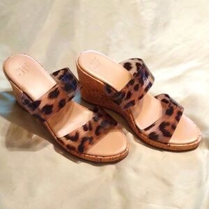 𝅺JustFab Leopard Print Strappy Sandals Size 7 NIB